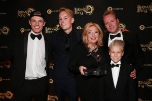 13-10-2016 SHOWBIZZ; FLOORTJE DESSING WINT GOUDEN TELEVIZIER RING 2016. Humberto Tan won de Televizier-Ster voor presentator, Chantal Janzen won opnieuw de Televizier-Ster voor presentatrice. Pip Pellens kreeg de prijs voor aanstormend talent. Paul de leeuw won met zijn talkshow. Thom Hoffman was de beste acteur en Angela Schijf als beste actrice.
foto: Albert den Iseger