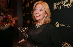 13-10-2016 SHOWBIZZ; FLOORTJE DESSING WINT GOUDEN TELEVIZIER RING 2016. Humberto Tan won de Televizier-Ster voor presentator, Chantal Janzen won opnieuw de Televizier-Ster voor presentatrice. Pip Pellens kreeg de prijs voor aanstormend talent. Paul de leeuw won met zijn talkshow. Thom Hoffman was de beste acteur en Angela Schijf als beste actrice.
foto: Albert den Iseger