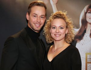 02-10-2017 SHOWBIZZ; LIESBETH LIST DE MUSICAL INLOOP RODE LOPER. Foto: Albert den Iseger