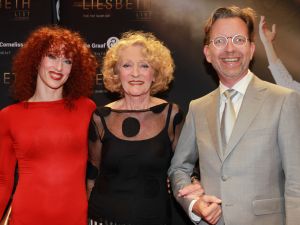 02-10-2017 SHOWBIZZ; LIESBETH LIST DE MUSICAL INLOOP RODE LOPER. Foto: Albert den Iseger