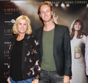 02-10-2017 SHOWBIZZ; LIESBETH LIST DE MUSICAL INLOOP RODE LOPER. Foto: Albert den Iseger