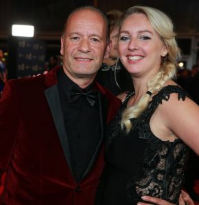 12-10-2017 SHOWBIZZ; TELEVIZIER RING GALA INLOOP RODE LOPER.
foto: Albert den Iseger