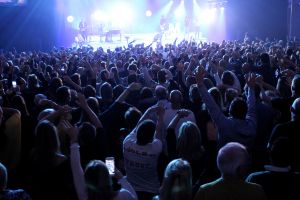 21-10-2018 SHOWBIZZ; TINO MARTIN VERPLETTERD HAARLEMS PUBLIEK. Uitverkocht tot de laatste stoel, het Haarlems publiek genoot, applaudisseerde, huilde en was uitbundig enthousiast. Wat een geweldige muziekavond in het Haarlems Philharmonie theater. De directie hoopte op een gauw weerzien van Tino in dit mooie theater.
foto: Albert den Iseger