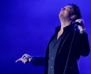 21-10-2018 SHOWBIZZ; TINO MARTIN VERPLETTERD HAARLEMS PUBLIEK. Uitverkocht tot de laatste stoel, het Haarlems publiek genoot, applaudisseerde, huilde en was uitbundig enthousiast. Wat een geweldige muziekavond in het Haarlems Philharmonie theater. De directie hoopte op een gauw weerzien van Tino in dit mooie theater.
foto: Albert den Iseger