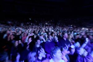 29-10-2018 SHOWBIZZ; TINO MARTIN IN AFAS CIRCUS THEATER SCHEVENINGEN.
uitverkocht en propvol met fans, Lee Towers was de muzikale verrassing van deze avond. Toen hij opkwam brak de zaal bijna het mooie theater af.Het  duet met Tino en Lee WAS A DREAM COMING TREU voor het Schevenings publiek.
foto: Albert den Iseger