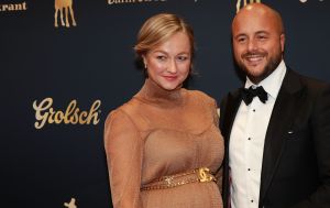 04-10-2019 SHOWBIZZ; GOUDEN KALVEREN GALA 2019.DE WINNAARS
Beste Korte Documentaire
De waarheid over mijn vader - Shamira Raphala

Beste Korte Film
KORT! - En Route - Marit Weerheijm

Beste Acteur Televisiedrama
Gijs Naber - Judas

Beste Actrice Televisiedrama
Rifka Lodeizen - Judas

Beste Televisiedrama
Zeven Kleine Criminelen - Rob Lcker

Beste Interactive
Die Fernweh Oper - Daniel Ernst

Beste Sound Design
Alex Booy en Huibert Boon - My Foolish Heart

Beste Muziek
Rutger Reinders - Dirty God

Beste Camera
Jasper Wolf - Niemand in de Stad

Beste Montage
Menno Boerema - Het wonder van Le Petit Prince

Beste Lange Documentaire
Living the Light - Robby Mller - Claire Pijman

Beste Production Design
Kurt Loyens - Baantjer het Begin

Beste Mannelijke Bijrol
Thomas Hppener - De Libi

Beste Vrouwelijke Bijrol
Julia Akkermans - Niemand in de Stad

Beste Acteur
Marcel Musters - God Only Knows

Beste Actrice
Melody Klaver - Rafal

Beste Scenario
Jeroen Scholten van Aschat en Shady El-Hamus - De Libi

Beste Regie
Sacha Polak - Dirty God

Beste Film
Dirty God - Marleen Slot voor Viking Film

Winnaar Gouden Kalf van het Publiek
Het Abraham Tuschinski Fonds Gouden Kalf van het Publiek is namens het stemmende publiek uitgereikt aan de film Bon Bini Holland 2 van producenten Maarten Swart van Kaap Holland Film, Sander Emmering, Nelsje Musch-Elzinga voor Warner Bros. ITVP. Aan het Abraham Tuschinski Fonds Gouden Kalf van het Publiek is tevens een geldprijs van 30.000 verbonden voor de producent, te besteden aan een nieuwe Nederlandse filmproductie. Deze prijs werd voor het vijfde jaar oprij beschikbaar gesteld door het Abraham Tuschinski Fonds.
Foto: Albert den Iseger