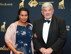 04-10-2019 SHOWBIZZ; GOUDEN KALVEREN GALA 2019.DE WINNAARS
Beste Korte Documentaire
De waarheid over mijn vader - Shamira Raphala

Beste Korte Film
KORT! - En Route - Marit Weerheijm

Beste Acteur Televisiedrama
Gijs Naber - Judas

Beste Actrice Televisiedrama
Rifka Lodeizen - Judas

Beste Televisiedrama
Zeven Kleine Criminelen - Rob Lcker

Beste Interactive
Die Fernweh Oper - Daniel Ernst

Beste Sound Design
Alex Booy en Huibert Boon - My Foolish Heart

Beste Muziek
Rutger Reinders - Dirty God

Beste Camera
Jasper Wolf - Niemand in de Stad

Beste Montage
Menno Boerema - Het wonder van Le Petit Prince

Beste Lange Documentaire
Living the Light - Robby Mller - Claire Pijman

Beste Production Design
Kurt Loyens - Baantjer het Begin

Beste Mannelijke Bijrol
Thomas Hppener - De Libi

Beste Vrouwelijke Bijrol
Julia Akkermans - Niemand in de Stad

Beste Acteur
Marcel Musters - God Only Knows

Beste Actrice
Melody Klaver - Rafal

Beste Scenario
Jeroen Scholten van Aschat en Shady El-Hamus - De Libi

Beste Regie
Sacha Polak - Dirty God

Beste Film
Dirty God - Marleen Slot voor Viking Film

Winnaar Gouden Kalf van het Publiek
Het Abraham Tuschinski Fonds Gouden Kalf van het Publiek is namens het stemmende publiek uitgereikt aan de film Bon Bini Holland 2 van producenten Maarten Swart van Kaap Holland Film, Sander Emmering, Nelsje Musch-Elzinga voor Warner Bros. ITVP. Aan het Abraham Tuschinski Fonds Gouden Kalf van het Publiek is tevens een geldprijs van 30.000 verbonden voor de producent, te besteden aan een nieuwe Nederlandse filmproductie. Deze prijs werd voor het vijfde jaar oprij beschikbaar gesteld door het Abraham Tuschinski Fonds.
Foto: Albert den Iseger