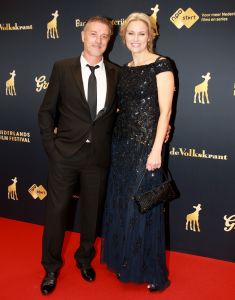 04-10-2019 SHOWBIZZ; GOUDEN KALVEREN GALA 2019.DE WINNAARS
Beste Korte Documentaire
De waarheid over mijn vader - Shamira Raphala

Beste Korte Film
KORT! - En Route - Marit Weerheijm

Beste Acteur Televisiedrama
Gijs Naber - Judas

Beste Actrice Televisiedrama
Rifka Lodeizen - Judas

Beste Televisiedrama
Zeven Kleine Criminelen - Rob Lcker

Beste Interactive
Die Fernweh Oper - Daniel Ernst

Beste Sound Design
Alex Booy en Huibert Boon - My Foolish Heart

Beste Muziek
Rutger Reinders - Dirty God

Beste Camera
Jasper Wolf - Niemand in de Stad

Beste Montage
Menno Boerema - Het wonder van Le Petit Prince

Beste Lange Documentaire
Living the Light - Robby Mller - Claire Pijman

Beste Production Design
Kurt Loyens - Baantjer het Begin

Beste Mannelijke Bijrol
Thomas Hppener - De Libi

Beste Vrouwelijke Bijrol
Julia Akkermans - Niemand in de Stad

Beste Acteur
Marcel Musters - God Only Knows

Beste Actrice
Melody Klaver - Rafal

Beste Scenario
Jeroen Scholten van Aschat en Shady El-Hamus - De Libi

Beste Regie
Sacha Polak - Dirty God

Beste Film
Dirty God - Marleen Slot voor Viking Film

Winnaar Gouden Kalf van het Publiek
Het Abraham Tuschinski Fonds Gouden Kalf van het Publiek is namens het stemmende publiek uitgereikt aan de film Bon Bini Holland 2 van producenten Maarten Swart van Kaap Holland Film, Sander Emmering, Nelsje Musch-Elzinga voor Warner Bros. ITVP. Aan het Abraham Tuschinski Fonds Gouden Kalf van het Publiek is tevens een geldprijs van 30.000 verbonden voor de producent, te besteden aan een nieuwe Nederlandse filmproductie. Deze prijs werd voor het vijfde jaar oprij beschikbaar gesteld door het Abraham Tuschinski Fonds.
Foto: Albert den Iseger