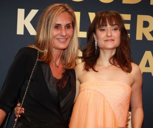 04-10-2019 SHOWBIZZ; GOUDEN KALVEREN GALA 2019.DE WINNAARS
Beste Korte Documentaire
De waarheid over mijn vader - Shamira Raphala

Beste Korte Film
KORT! - En Route - Marit Weerheijm

Beste Acteur Televisiedrama
Gijs Naber - Judas

Beste Actrice Televisiedrama
Rifka Lodeizen - Judas

Beste Televisiedrama
Zeven Kleine Criminelen - Rob Lcker

Beste Interactive
Die Fernweh Oper - Daniel Ernst

Beste Sound Design
Alex Booy en Huibert Boon - My Foolish Heart

Beste Muziek
Rutger Reinders - Dirty God

Beste Camera
Jasper Wolf - Niemand in de Stad

Beste Montage
Menno Boerema - Het wonder van Le Petit Prince

Beste Lange Documentaire
Living the Light - Robby Mller - Claire Pijman

Beste Production Design
Kurt Loyens - Baantjer het Begin

Beste Mannelijke Bijrol
Thomas Hppener - De Libi

Beste Vrouwelijke Bijrol
Julia Akkermans - Niemand in de Stad

Beste Acteur
Marcel Musters - God Only Knows

Beste Actrice
Melody Klaver - Rafal

Beste Scenario
Jeroen Scholten van Aschat en Shady El-Hamus - De Libi

Beste Regie
Sacha Polak - Dirty God

Beste Film
Dirty God - Marleen Slot voor Viking Film

Winnaar Gouden Kalf van het Publiek
Het Abraham Tuschinski Fonds Gouden Kalf van het Publiek is namens het stemmende publiek uitgereikt aan de film Bon Bini Holland 2 van producenten Maarten Swart van Kaap Holland Film, Sander Emmering, Nelsje Musch-Elzinga voor Warner Bros. ITVP. Aan het Abraham Tuschinski Fonds Gouden Kalf van het Publiek is tevens een geldprijs van 30.000 verbonden voor de producent, te besteden aan een nieuwe Nederlandse filmproductie. Deze prijs werd voor het vijfde jaar oprij beschikbaar gesteld door het Abraham Tuschinski Fonds.
Foto: Albert den Iseger