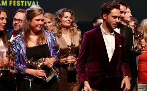 04-10-2019 SHOWBIZZ; GOUDEN KALVEREN GALA 2019.DE WINNAARS
Beste Korte Documentaire
De waarheid over mijn vader - Shamira Raphala

Beste Korte Film
KORT! - En Route - Marit Weerheijm

Beste Acteur Televisiedrama
Gijs Naber - Judas

Beste Actrice Televisiedrama
Rifka Lodeizen - Judas

Beste Televisiedrama
Zeven Kleine Criminelen - Rob Lcker

Beste Interactive
Die Fernweh Oper - Daniel Ernst

Beste Sound Design
Alex Booy en Huibert Boon - My Foolish Heart

Beste Muziek
Rutger Reinders - Dirty God

Beste Camera
Jasper Wolf - Niemand in de Stad

Beste Montage
Menno Boerema - Het wonder van Le Petit Prince

Beste Lange Documentaire
Living the Light - Robby Mller - Claire Pijman

Beste Production Design
Kurt Loyens - Baantjer het Begin

Beste Mannelijke Bijrol
Thomas Hppener - De Libi

Beste Vrouwelijke Bijrol
Julia Akkermans - Niemand in de Stad

Beste Acteur
Marcel Musters - God Only Knows

Beste Actrice
Melody Klaver - Rafal

Beste Scenario
Jeroen Scholten van Aschat en Shady El-Hamus - De Libi

Beste Regie
Sacha Polak - Dirty God

Beste Film
Dirty God - Marleen Slot voor Viking Film

Winnaar Gouden Kalf van het Publiek
Het Abraham Tuschinski Fonds Gouden Kalf van het Publiek is namens het stemmende publiek uitgereikt aan de film Bon Bini Holland 2 van producenten Maarten Swart van Kaap Holland Film, Sander Emmering, Nelsje Musch-Elzinga voor Warner Bros. ITVP. Aan het Abraham Tuschinski Fonds Gouden Kalf van het Publiek is tevens een geldprijs van 30.000 verbonden voor de producent, te besteden aan een nieuwe Nederlandse filmproductie. Deze prijs werd voor het vijfde jaar oprij beschikbaar gesteld door het Abraham Tuschinski Fonds.
Foto: Albert den Iseger