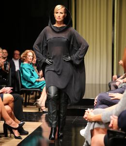 19-09-2015 SHOWBIZZ; MART VISSER SHOWT HAUTE COUTURE WINTER SHOW 2015. foto: Albert den Iseger 