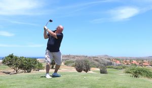 01-09-2016 SPORT; ARUBA PRO-AM GOLF TOURNAMENT 2016. In samenwerking met TIERRA DEL SOL te Aruba organiseerde ARUBA TOURIST AUTHORITY het Aruba Pro Am Golf Toernooi. Enkele BN ers deden hier ook aan mee. Nederland viel echter niet in de prijzen.Ook werd de HANDICART gepresenteerd door Mark en Frans Tempelman.
Hierover later een aparte fotoreportage. 
foto: Albert den Iseger