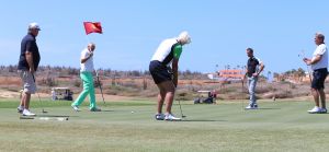 01-09-2016 SPORT; ARUBA PRO-AM GOLF TOURNAMENT 2016. In samenwerking met TIERRA DEL SOL te Aruba organiseerde ARUBA TOURIST AUTHORITY het Aruba Pro Am Golf Toernooi. Enkele BN ers deden hier ook aan mee. Nederland viel echter niet in de prijzen.Ook werd de HANDICART gepresenteerd door Mark en Frans Tempelman.
Hierover later een aparte fotoreportage. 
foto: Albert den Iseger