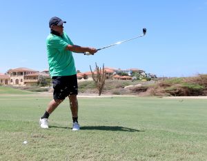 01-09-2016 SPORT; ARUBA PRO-AM GOLF TOURNAMENT 2016. In samenwerking met TIERRA DEL SOL te Aruba organiseerde ARUBA TOURIST AUTHORITY het Aruba Pro Am Golf Toernooi. Enkele BN ers deden hier ook aan mee. Nederland viel echter niet in de prijzen.Ook werd de HANDICART gepresenteerd door Mark en Frans Tempelman.
Hierover later een aparte fotoreportage. 
foto: Albert den Iseger