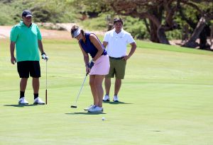 01-09-2016 SPORT; ARUBA PRO-AM GOLF TOURNAMENT 2016. In samenwerking met TIERRA DEL SOL te Aruba organiseerde ARUBA TOURIST AUTHORITY het Aruba Pro Am Golf Toernooi. Enkele BN ers deden hier ook aan mee. Nederland viel echter niet in de prijzen.Ook werd de HANDICART gepresenteerd door Mark en Frans Tempelman.
Hierover later een aparte fotoreportage. 
foto: Albert den Iseger