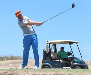 01-09-2016 SPORT; ARUBA PRO-AM GOLF TOURNAMENT 2016. In samenwerking met TIERRA DEL SOL te Aruba organiseerde ARUBA TOURIST AUTHORITY het Aruba Pro Am Golf Toernooi. Enkele BN ers deden hier ook aan mee. Nederland viel echter niet in de prijzen.Ook werd de HANDICART gepresenteerd door Mark en Frans Tempelman.
Hierover later een aparte fotoreportage. 
foto: Albert den Iseger