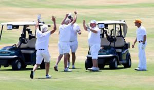 01-09-2016 SPORT; ARUBA PRO-AM GOLF TOURNAMENT 2016. In samenwerking met TIERRA DEL SOL te Aruba organiseerde ARUBA TOURIST AUTHORITY het Aruba Pro Am Golf Toernooi. Enkele BN ers deden hier ook aan mee. Nederland viel echter niet in de prijzen.Ook werd de HANDICART gepresenteerd door Mark en Frans Tempelman.
Hierover later een aparte fotoreportage. 
foto: Albert den Iseger