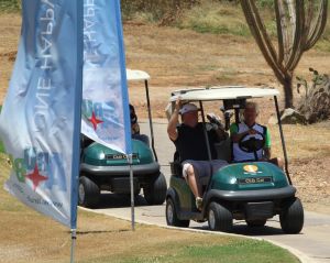 01-09-2016 SPORT; ARUBA PRO-AM GOLF TOURNAMENT 2016. In samenwerking met TIERRA DEL SOL te Aruba organiseerde ARUBA TOURIST AUTHORITY het Aruba Pro Am Golf Toernooi. Enkele BN ers deden hier ook aan mee. Nederland viel echter niet in de prijzen.Ook werd de HANDICART gepresenteerd door Mark en Frans Tempelman.
Hierover later een aparte fotoreportage. 
foto: Albert den Iseger