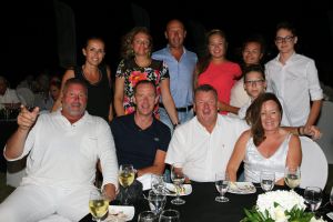 01-09-2016 SPORT; ARUBA PRO-AM GOLF TOURNAMENT 2016. In samenwerking met TIERRA DEL SOL te Aruba organiseerde ARUBA TOURIST AUTHORITY het Aruba Pro Am Golf Toernooi. Enkele BN ers deden hier ook aan mee. Nederland viel echter niet in de prijzen.Ook werd de HANDICART gepresenteerd door Mark en Frans Tempelman.
Hierover later een aparte fotoreportage. 
foto: Albert den Iseger