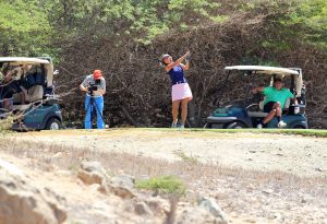 01-09-2016 SPORT; ARUBA PRO-AM GOLF TOURNAMENT 2016. In samenwerking met TIERRA DEL SOL te Aruba organiseerde ARUBA TOURIST AUTHORITY het Aruba Pro Am Golf Toernooi. Enkele BN ers deden hier ook aan mee. Nederland viel echter niet in de prijzen.Ook werd de HANDICART gepresenteerd door Mark en Frans Tempelman.
Hierover later een aparte fotoreportage. 
foto: Albert den Iseger