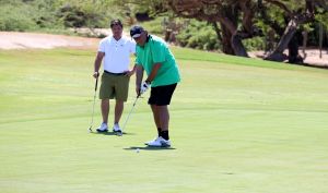 01-09-2016 SPORT; ARUBA PRO-AM GOLF TOURNAMENT 2016. In samenwerking met TIERRA DEL SOL te Aruba organiseerde ARUBA TOURIST AUTHORITY het Aruba Pro Am Golf Toernooi. Enkele BN ers deden hier ook aan mee. Nederland viel echter niet in de prijzen.Ook werd de HANDICART gepresenteerd door Mark en Frans Tempelman.
Hierover later een aparte fotoreportage. 
foto: Albert den Iseger