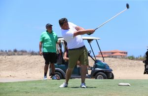 01-09-2016 SPORT; ARUBA PRO-AM GOLF TOURNAMENT 2016. In samenwerking met TIERRA DEL SOL te Aruba organiseerde ARUBA TOURIST AUTHORITY het Aruba Pro Am Golf Toernooi. Enkele BN ers deden hier ook aan mee. Nederland viel echter niet in de prijzen.Ook werd de HANDICART gepresenteerd door Mark en Frans Tempelman.
Hierover later een aparte fotoreportage. 
foto: Albert den Iseger