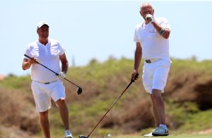 01-09-2016 SPORT; ARUBA PRO-AM GOLF TOURNAMENT 2016. In samenwerking met TIERRA DEL SOL te Aruba organiseerde ARUBA TOURIST AUTHORITY het Aruba Pro Am Golf Toernooi. Enkele BN ers deden hier ook aan mee. Nederland viel echter niet in de prijzen.Ook werd de HANDICART gepresenteerd door Mark en Frans Tempelman.
Hierover later een aparte fotoreportage. 
foto: Albert den Iseger