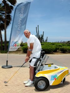 01-09-2016 SPORT; ARUBA PRO-AM GOLF TOURNAMENT 2016. In samenwerking met TIERRA DEL SOL te Aruba organiseerde ARUBA TOURIST AUTHORITY het Aruba Pro Am Golf Toernooi. Enkele BN ers deden hier ook aan mee. Nederland viel echter niet in de prijzen.Ook werd de HANDICART gepresenteerd door Mark en Frans Tempelman.
Hierover later een aparte fotoreportage. 
foto: Albert den Iseger