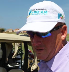 01-09-2016 SPORT; ARUBA PRO-AM GOLF TOURNAMENT 2016. In samenwerking met TIERRA DEL SOL te Aruba organiseerde ARUBA TOURIST AUTHORITY het Aruba Pro Am Golf Toernooi. Enkele BN ers deden hier ook aan mee. Nederland viel echter niet in de prijzen.Ook werd de HANDICART gepresenteerd door Mark en Frans Tempelman. Hierover later een aparte fotoreportage.  foto: Albert den Iseger