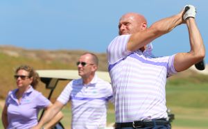 01-09-2016 SPORT; ARUBA PRO-AM GOLF TOURNAMENT 2016. In samenwerking met TIERRA DEL SOL te Aruba organiseerde ARUBA TOURIST AUTHORITY het Aruba Pro Am Golf Toernooi. Enkele BN ers deden hier ook aan mee. Nederland viel echter niet in de prijzen.Ook werd de HANDICART gepresenteerd door Mark en Frans Tempelman. Hierover later een aparte fotoreportage.  foto: Albert den Iseger