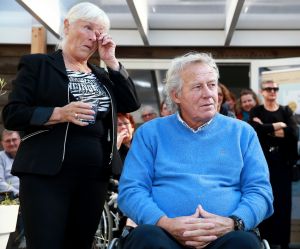 12-09-2018 SHOWBIZZ; KOOS ALBERTS UIT COMA ONTWAAKT EN HET GAAT IETS BETER. De populaire zanger werd de afgelopen dagen slapende gehouden maar is inmiddels weer wakker. Voorlopig blijft Koos op de intensive care daar alles nog zorgelijk is.
foto: Albert den Iseger