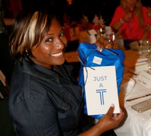 09-09-2024 SHOWBIZZ; STRONG WOMAN AWARD 2024. Betty de Groot presenteerde in het Sofitel Grand Hotel te Amsterdam wederom haar Strong Woman Award evenement. 40 bekende dames uit de tv-mode-film en amusement  wereld waren aanwezig om weer eens heerlijk verwent te worden op een meer dan heerlijke middag. Wendy van Dijk won de begeerlijke award 2024. Het was een tranen moment voor iedereen die aanwezig was. Al met al weer een pracht van een middag vol met muziek-cadeaus-verhalen-eten en drinken en gelukkig veel plezier. Op naar de volgende editie van THE STRONG WOMAN AWARD 2025. foto Albert den Iseger.