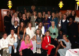 09-09-2024 SHOWBIZZ; STRONG WOMAN AWARD 2024. Betty de Groot presenteerde in het Sofitel Grand Hotel te Amsterdam wederom haar Strong Woman Award evenement.
40 bekende dames uit de tv-mode-film en amusement  wereld waren aanwezig om weer eens heerlijk verwent te worden op een meer dan heerlijke middag. Wendy van Dijk won de begeerlijke award 2024. Het was een tranen moment voor iedereen die aanwezig was.
Al met al weer een pracht van een middag vol met muziek-cadeaus-verhalen-eten en drinken en gelukkig veel plezier. Op naar de volgende editie van THE STRONG WOMAN AWARD 2025.
foto Albert den Iseger.