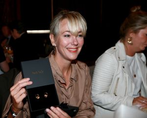 09-09-2024 SHOWBIZZ; STRONG WOMAN AWARD 2024. Betty de Groot presenteerde in het Sofitel Grand Hotel te Amsterdam wederom haar Strong Woman Award evenement. 40 bekende dames uit de tv-mode-film en amusement  wereld waren aanwezig om weer eens heerlijk verwent te worden op een meer dan heerlijke middag. Wendy van Dijk won de begeerlijke award 2024. Het was een tranen moment voor iedereen die aanwezig was. Al met al weer een pracht van een middag vol met muziek-cadeaus-verhalen-eten en drinken en gelukkig veel plezier. Op naar de volgende editie van THE STRONG WOMAN AWARD 2025. foto Albert den Iseger.