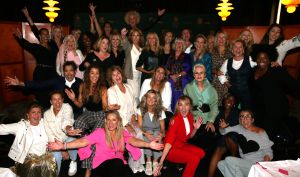 09-09-2024 SHOWBIZZ; STRONG WOMAN AWARD 2024. Betty de Groot presenteerde in het Sofitel Grand Hotel te Amsterdam wederom haar Strong Woman Award evenement. 40 bekende dames uit de tv-mode-film en amusement  wereld waren aanwezig om weer eens heerlijk verwent te worden op een meer dan heerlijke middag. Wendy van Dijk won de begeerlijke award 2024. Het was een tranen moment voor iedereen die aanwezig was. Al met al weer een pracht van een middag vol met muziek-cadeaus-verhalen-eten en drinken en gelukkig veel plezier. Op naar de volgende editie van THE STRONG WOMAN AWARD 2025. foto Albert den Iseger.