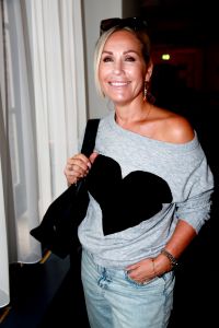 09-09-2024 SHOWBIZZ; STRONG WOMAN AWARD 2024. Betty de Groot presenteerde in het Sofitel Grand Hotel te Amsterdam wederom haar Strong Woman Award evenement.
40 bekende dames uit de tv-mode-film en amusement  wereld waren aanwezig om weer eens heerlijk verwent te worden op een meer dan heerlijke middag. Wendy van Dijk won de begeerlijke award 2024. Het was een tranen moment voor iedereen die aanwezig was.
Al met al weer een pracht van een middag vol met muziek-cadeaus-verhalen-eten en drinken en gelukkig veel plezier. Op naar de volgende editie van THE STRONG WOMAN AWARD 2025.
foto Albert den Iseger.