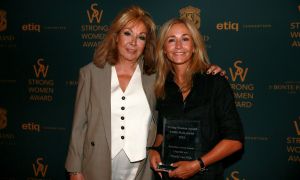 09-09-2024 SHOWBIZZ; STRONG WOMAN AWARD 2024. Betty de Groot presenteerde in het Sofitel Grand Hotel te Amsterdam wederom haar Strong Woman Award evenement.
40 bekende dames uit de tv-mode-film en amusement  wereld waren aanwezig om weer eens heerlijk verwent te worden op een meer dan heerlijke middag. Wendy van Dijk won de begeerlijke award 2024. Het was een tranen moment voor iedereen die aanwezig was.
Al met al weer een pracht van een middag vol met muziek-cadeaus-verhalen-eten en drinken en gelukkig veel plezier. Op naar de volgende editie van THE STRONG WOMAN AWARD 2025.
foto Albert den Iseger.